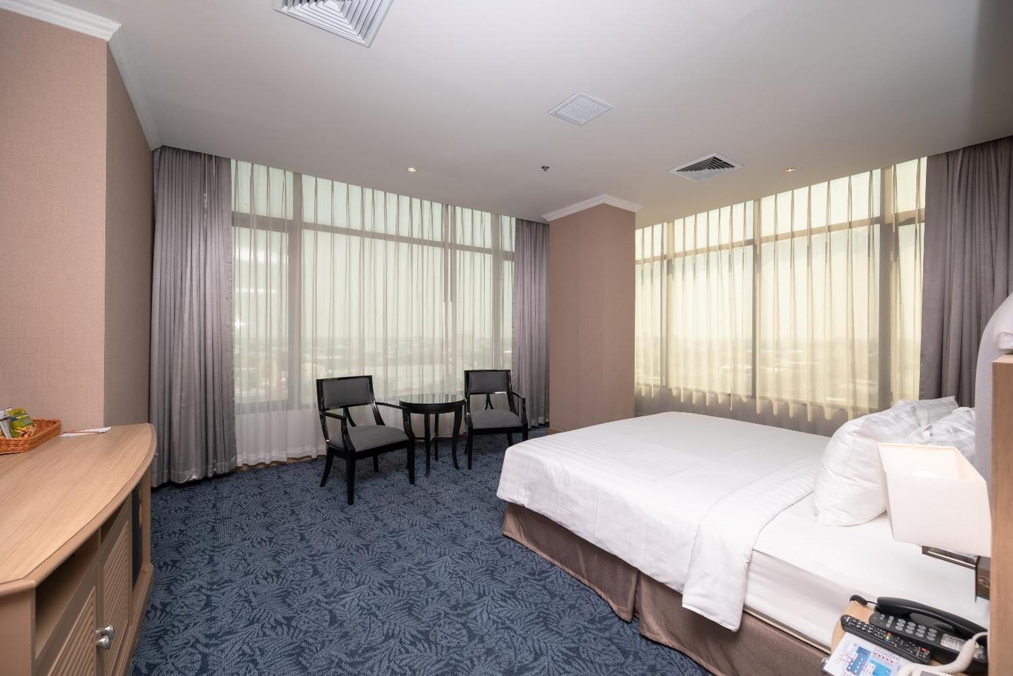 Hotel Fortune Korat- Sha