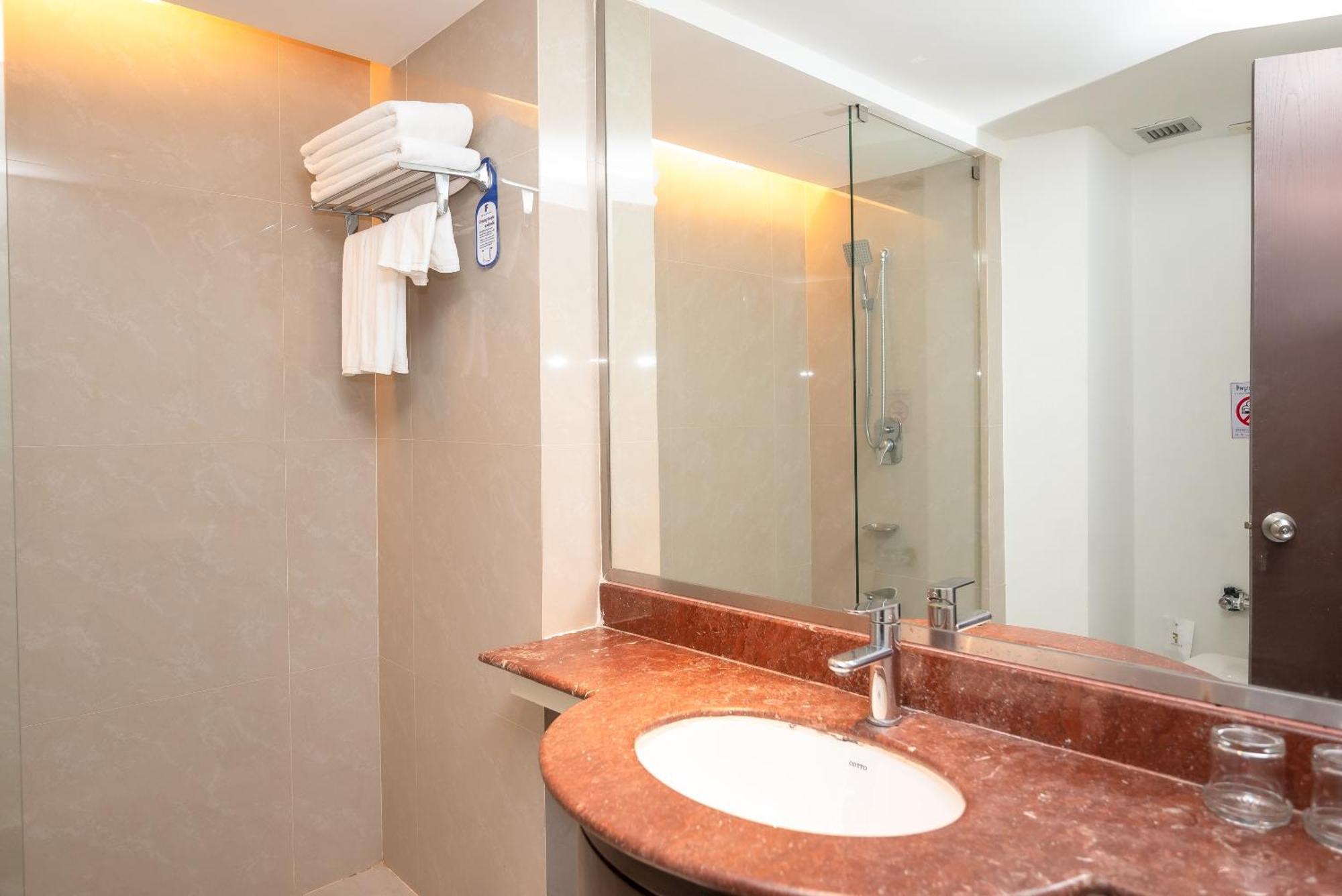 Hotel Fortune Korat- Sha